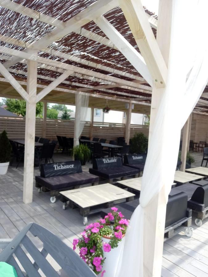Oświęcim Old Tree Village & Restaurant מראה חיצוני תמונה