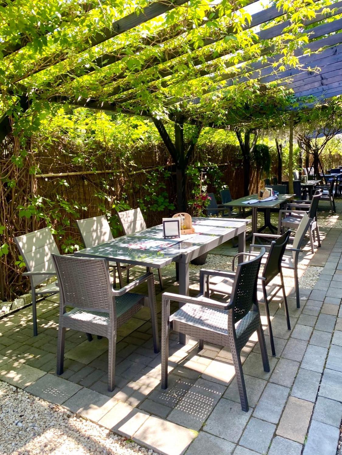 Oświęcim Old Tree Village & Restaurant מראה חיצוני תמונה